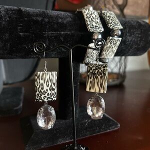 Elegant Black, Grey and White Jewelry Set